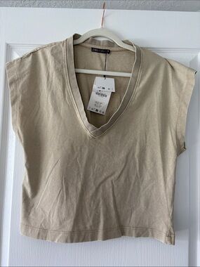Zara Beige V-Neck Cropped Tank Top